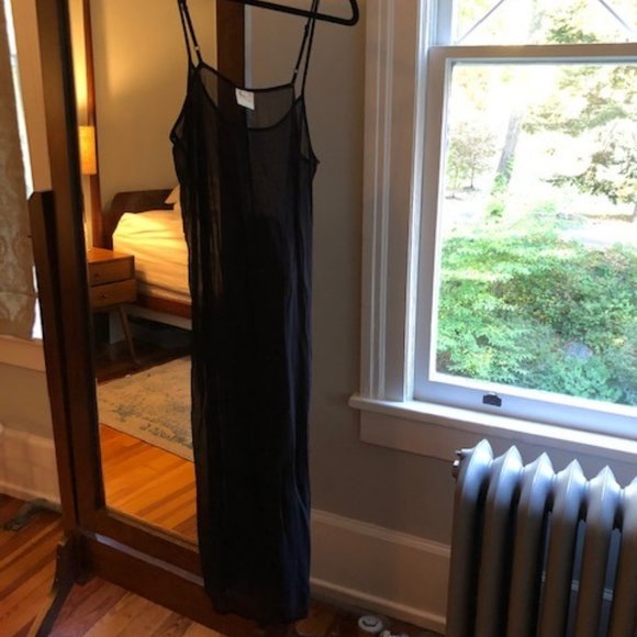 Doen Other - DOEN long scoop neck slip, size M